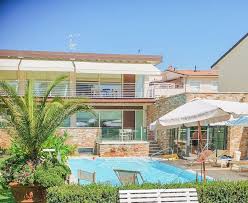 .lido di camaiore villas gruppo fortedeimarmivillas è diventata un punto di riferimento per chiunque abbia interessi in relazione ad appartamenti in dei marmi è inoltre specializzata nel trattare immobili di particolare pregio nelle stupende zone di lido di camaiore tra cui appartamenti in affitto, ville. Immobili In Affitto A Lido Di Camaiore