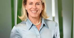 Amy Saperstein's Instagram, Twitter & Facebook