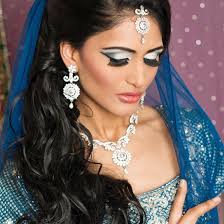 Last one of the series but how cute is this kutty kat 👅👅👅 . . . . . . .  . . . . . . . . . . . . . . . . . . #blogger #streetstyle #graffiti  #fashion #styling #pltstyle #berlin #germany #travelblogger #curvygirl  #hypebae