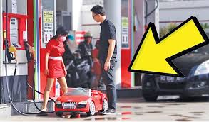 Maybe you would like to learn more about one of these? Youtube Buat Orang Biasa Jadi Luar Biasa Cybertokoh Com