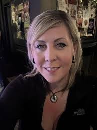 Lauren Queen's Instagram, Twitter & Facebook