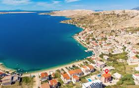 Find cheap deals and discount rates that best fit your budget. Ferienhaus Ferienhausmiete In Pag Metajna Insel Pag Kroatien Vacando