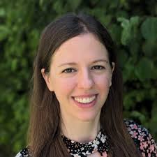 Flóra Raffai (@Flora_Raffai)