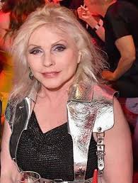 Knew it all along, she clearly doesn't care about her partner or they have  an open relationship but I knew she wanted Chris from the beginning!!