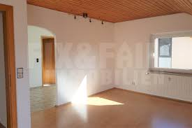 Geschäfte, ärzte, apotheken, schule, kindergarten usw.sind fußläufig. 3 Zimmer Wohnung Mit Einbaukuche In Stadtallendorf Fix Fair Immobilien