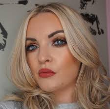 Kiera Grant's Instagram, Twitter & Facebook