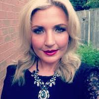 Cara Costello's Instagram, Twitter & Facebook