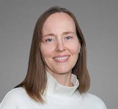 Elizabeth Parsons's Instagram, Twitter & Facebook