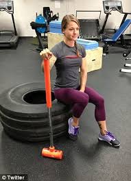 Christmas abbott is the first female nascar pit crew member. Christmas Abbott Glamorous Weight Lifter 31 Becomes First Woman Member Of Nascar Pit Crew Daily Mail Online