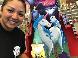 Kristie James (@kristieejames)