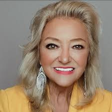 Paula Ratchford's Instagram, Twitter & Facebook