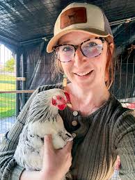 What are some name suggestions for a showgirl rooster?