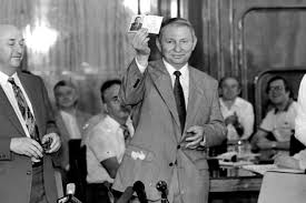 Они избрали руководителя своей партии, т.е. Leonid Kuchma Biografiya Foto Lichnaya Zhizn Novosti 2018 Biografii