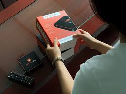 Đặc biệt trên fpt play box còn có kho phim truyện 4k bản quyền với nội dung phong phú, chất lượng hình ảnh chuẩn mực, đón đầu xu hướng giải trí hiện ngoài hỗ trợ tivi thường thành tivi thông minh fpt play box 2020 hỗ trợ hiển thị nội dung video ultrahd chất lượng 4k 60 fps, cùng điều khiển. Fpt Play Box Plus 2020 Chinh Thá»©c Ra Máº¯t Táº¡i Thá»‹ TrÆ°á»ng Viá»‡t Nam
