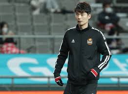 스포츠월드=김진엽 기자 법적 대응도 불사할 것. 최근 성폭행 논란에 휩싸인 기성용(32·fc서울) 측이 공식 입장을 내놓았다. ê¸°ì„±ìš© ì¸¡ ì„±í­í–‰ ì£¼ìž¥ 2ì¸ ê³ ì†Œ 5ì–µ ì†ë°°ì†Œ ì œê¸°