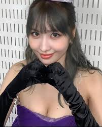 TWICEモモのハミ乳輪＆股エクボ！日韓オナペット画像384枚