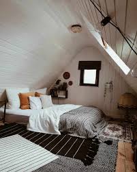 You can make it more aesthetically pleasing by attaching some light string, add some candles, and choose the yellow light to infuse the fancy glow. 24 Heavenly Attic Bedroom Design Ideas