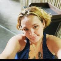 Lisa Fendley's Instagram, Twitter & Facebook