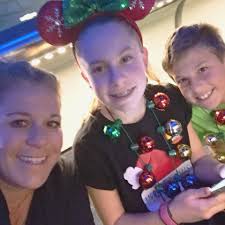 Why are UCF dining halls closed during summer session?