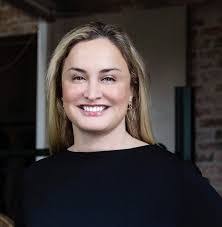 Jennifer Auerbach's Instagram, Twitter & Facebook