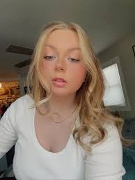 Jenna Tidwell's Instagram, Twitter & Facebook