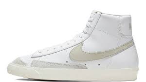 The nike blazer once brought the us brand to the basketball parquet, but today it elevates understatement to an art form: Nike Blazer Mid Light Bone Where To Buy Bq6806 106 The Sole Supplier
