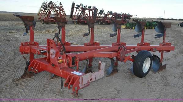 Case IH 165 Plow