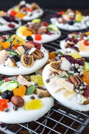 White Chocolate Energy Bites Are The Healthy Way To Do Dessert Bites Chocolate Dessert Energy Healthy White Healthy Dessert Recipes Food Snacks