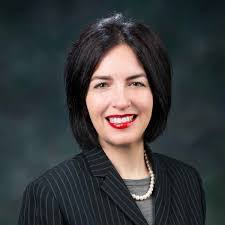 Elizabeth Louise's Instagram, Twitter & Facebook