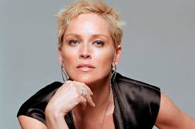 Мать — дороти стон — домохозяйка. Sharon Stone S Basic Instinct Is To Build Schools