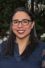 Leeann Larsen's Instagram, Twitter & Facebook