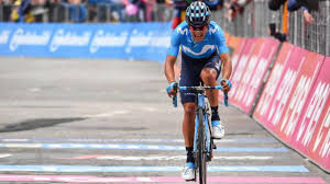 How to follow the race with telegraph sport. Carapaz Gana La Etapa 14 Y Es El Nuevo Lider Del Giro De Italia La Republica Ec
