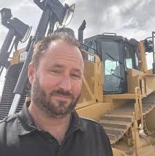 Karen Sloop's Instagram, Twitter & Facebook