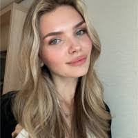 Sasha Hayden's Instagram, Twitter & Facebook