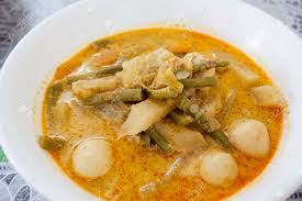Dengan memakai cookpad, kamu menyetujui kebijakan cookie dan ketentuan pemakaian. Lontong Sayur Lodeh Indonesian Gravy Dish With Cabbage String Beans And Fishballs Closeup Stock Photo Picture And Royalty Free Image Image 26038287