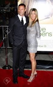 Aaron Eckhart And Jennifer Aniston At The World Premiere Of Love Happens  Held At The Mann Village Theater In Westwood, USA On September 15, 2009.  Stock Photo, Picture and Royalty Free Image. Image 68329193.