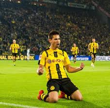 Последние твиты от raphaël guerreiro (@raphguerreiro). Bvb Darum Sagte Raphael Guerreiro Dem Fc Barcelona Ab Welt