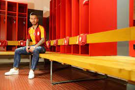 Forvet mevkiisinde oynayan tecrübeli golcü adem büyük'ün ismi galatasaray ile anılıyor. Ajansspor On Twitter Adem Buyuk Ben Adem Buyuk Galatasaray Tek Buyuk Https T Co Zvg5dy26ef Twitter