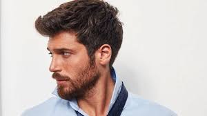He also starred in the tv series gönül isleri ; Can Yaman Vividly Gives The Finger On Instagram Is It Aimed At Fox After Suspending Bay Yanlis Al Bawaba
