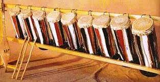 Gondang (single headed drum) adalah salah satu alat musik batak toba, yaitu satu buah gendang yang lebih besar dari taganing yang berperan sebagai pembawa ritem konstan mau pun ritem variable. Jenis Jenis Alat Musik Tradisional Pakpak Bataksiana