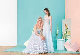 Wähle aus verschiedenen modellen, farbigem tüll, feinster spitze und. Brautkleider Hochzeitsmode Aus Vorarlberg