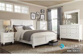 Ranjang ukuran 180 x 200 cm lemari 3 pintu 2 nakas meja rias. Set Tempat Tidur Putih Minimalis Desain Kamar Elegan Promo Harga Murah Kamar Set