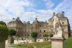 De qué forma los pagos que recibimos afectan al orden en que se muestran los precios. Le Jardin Du Luxembourg Familin Paris
