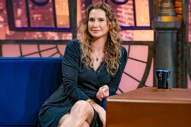 Lavínia Vlasak diz não entender o afastamento das novelas - 30/04/2026 -  Televisão - F5