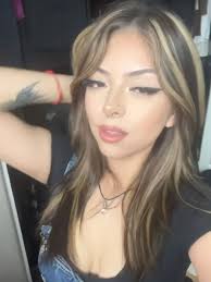 Destiny Barrera (barreradestiknee)