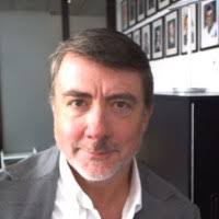 600+ perfiles de «Derek»