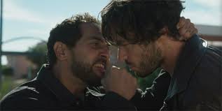 Karim menace Jim qui veut fuir à Miami