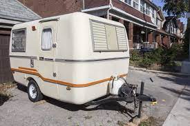 Something about looking at these ultra lightweight travel trailers under 2000 pounds just seems to kick up your wanderlust, making it almost impossible to sit still and play nice in your cubicle. 9 Popular Lightweight Travel Trailers Under 2 000 Pounds Camper Report