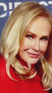 #KathyHilton is the OG "It Girl", and that's a fact. 👸