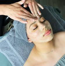 Levi Strasser, Esthetician & MUA